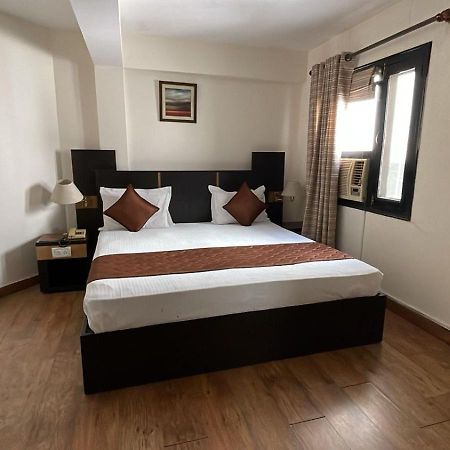 8Fold-Pinecrest By Larisa, Bhimtal Hotel Luaran gambar