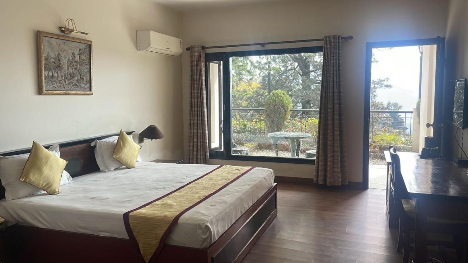8Fold-Pinecrest By Larisa, Bhimtal Hotel Luaran gambar
