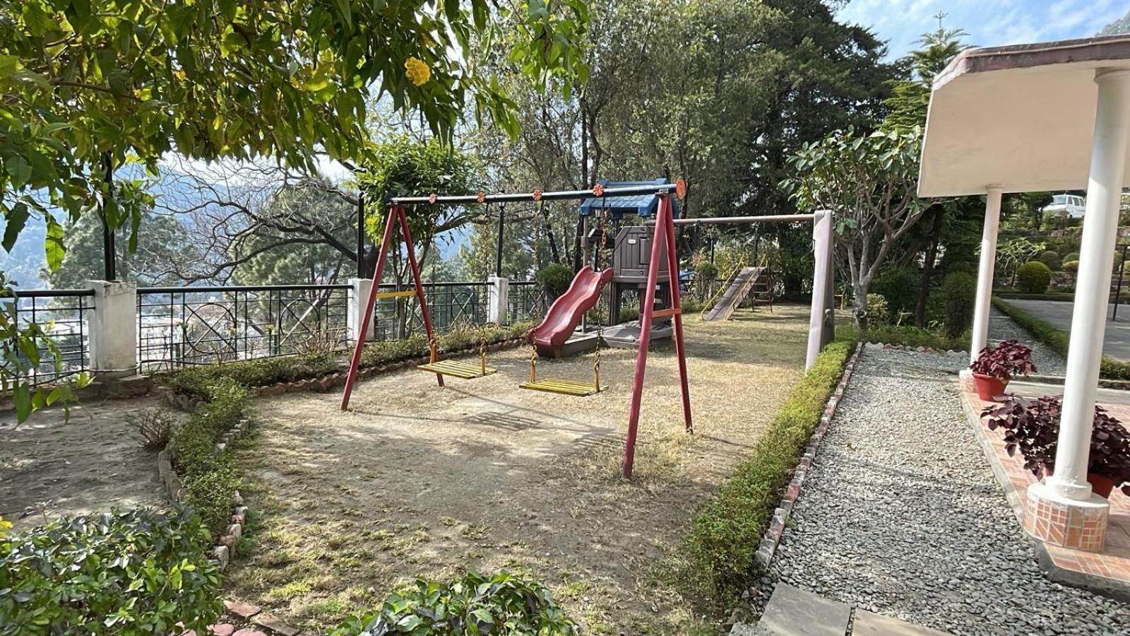 8Fold-Pinecrest By Larisa, Bhimtal Hotel Luaran gambar