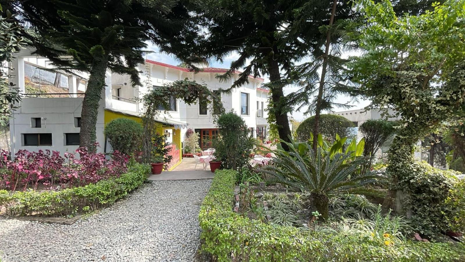 8Fold-Pinecrest By Larisa, Bhimtal Hotel Luaran gambar