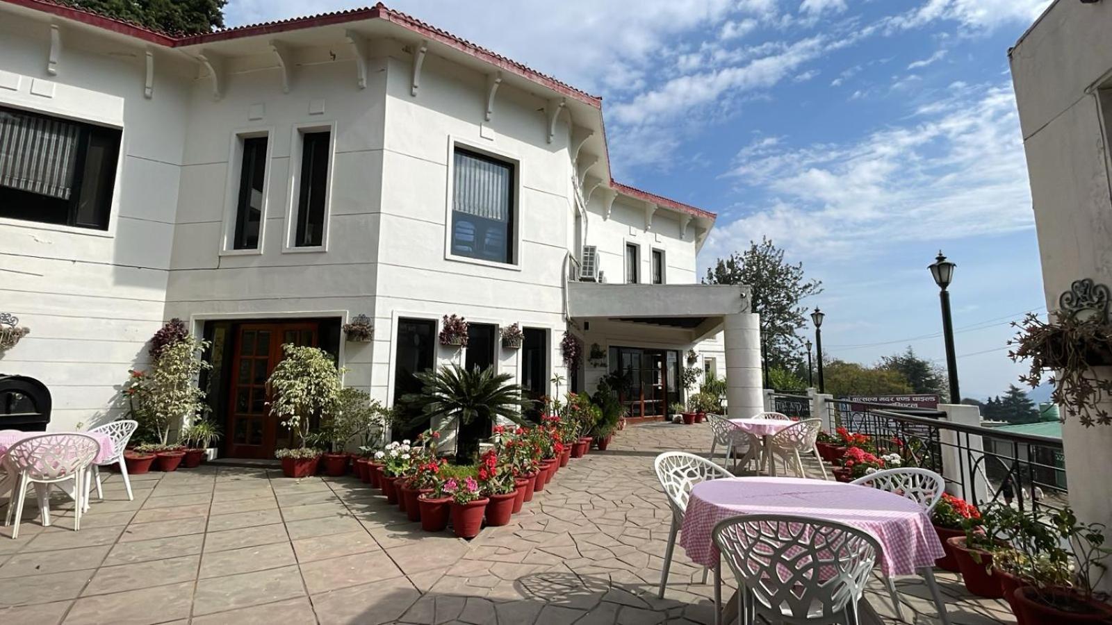 8Fold-Pinecrest By Larisa, Bhimtal Hotel Luaran gambar